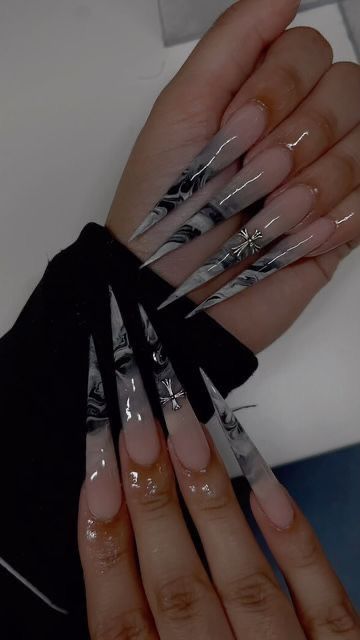 X Long Acrylic Nails, Staleto Nails Long Design, Extra Long Nail Designs, Long Stiletto Acrylic Nails, Pretty Stiletto Nails, Baddie Stiletto Nails, Stiletto Birthday Nails, Cute Stiletto Nails Designs, Xl Stiletto Nails