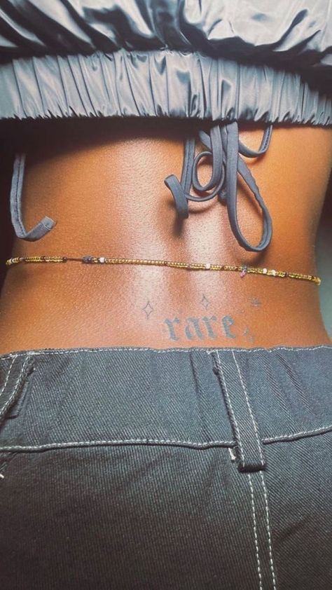 Rare Tattoos, Tramp Stamp Tattoos, Cute Hand Tattoos, Pretty Hand Tattoos, Neck Tattoos Women, Black Girls With Tattoos, Spine Tattoos For Women, Tattoos For Black Skin, Tramp Stamp