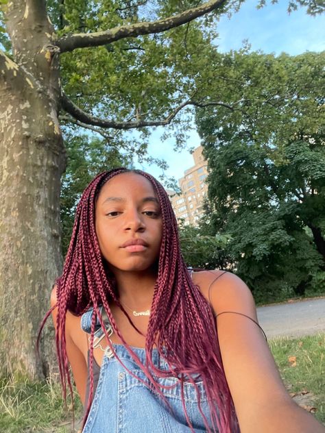 Magenta Box Braids, Red And Purple Braids, Magenta Braids, Dark Purple Braids, Purple Box Braids, Braids Inspiration, Red Box Braids, Crochet Locs, Black Things