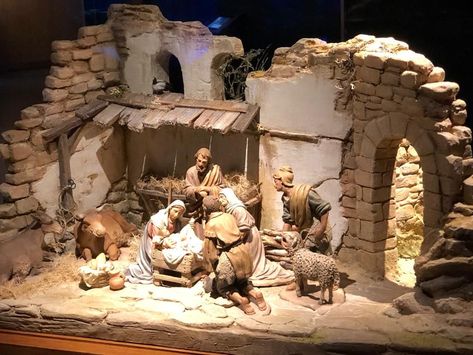 Nativity Crib Ideas, Christmas Cave, Christmas Nativity Scene Diy, Christmas Nativity Images, Christmas Nativity Scene Display, Christmas Crib Ideas, Nativity Scene Diy, Nativity Scene Display, Nativity Stable