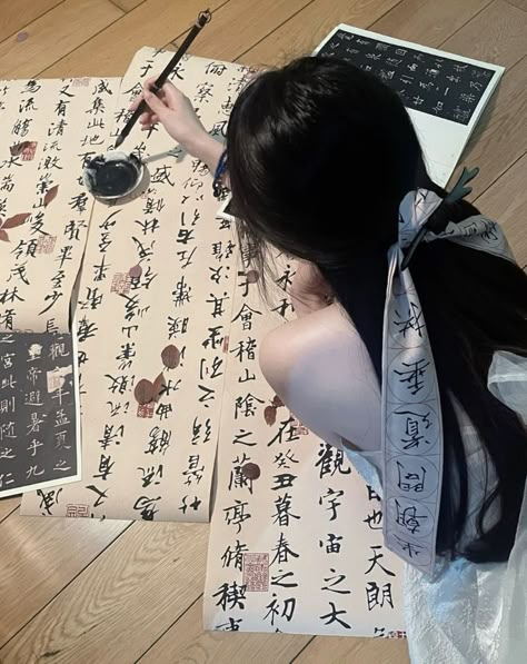 Ancient China Aesthetic, Chinese Aesthetic, Japan Aesthetic, Red Square, Ulzzang Couple, Chinese Calligraphy, Princess Aesthetic, Japanese Aesthetic, Ancient China