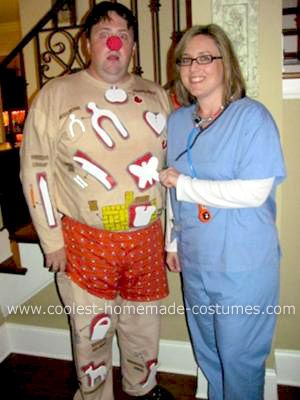 Homemade Operation and Surgeon Costume: This is our homemade Operation and Surgeon couples costume we wore to our Halloween party this year.    The Surgeon was really simple. It took a quick Operation Costume, Cute Couples Costumes, Funny Couple Costumes, Halloween Parejas, Costumes For Halloween, Couples Costume, Hallowen Costume, Homemade Costumes, Creative Costumes