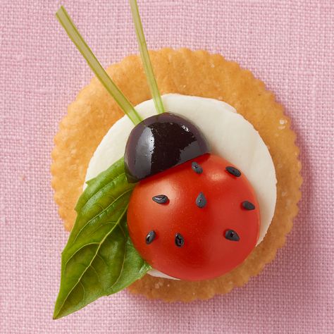 RITZ Caprese Ladybug Ladybug Food, Bug Snacks, Ladybug Birthday Party, Ladybug Birthday, Ladybug Party, Ritz Crackers, Snacks Für Party, Food Crafts, Appetizer Dips