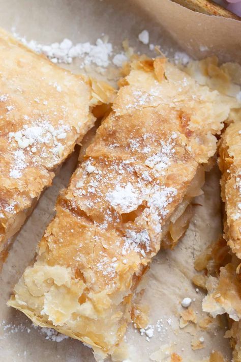 Apfelstrudel Recipe, German Apple Strudel Recipe, Easy Apple Strudel Recipe, Apple Strudel Recipe, Easy Apple Strudel, Easy Weekend Breakfast, Strudel Recipes, Sunday Morning Breakfast, Apple Butter Recipe