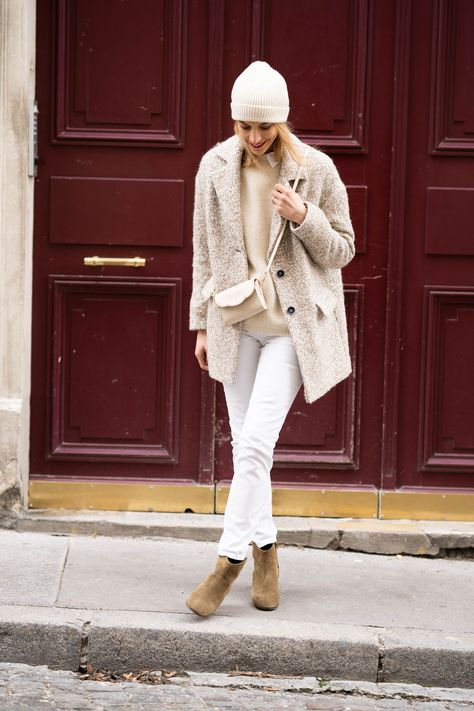 Le total look blanc en hiver - Le Dressing Idéal White Pants Outfit, Weather Wear, Perfect Wardrobe, Total Look, Work Looks, Looks Chic, Casual Winter Outfits, White Outfits, White Pants