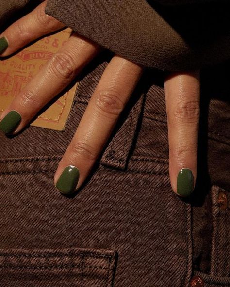 Moss Green Nails, Moody Neutrals, Green Mani, Spring Inspo, Vegan Clean, Green Nail Polish, Spring Nail Colors, Nail Colour, Fall Nail Colors