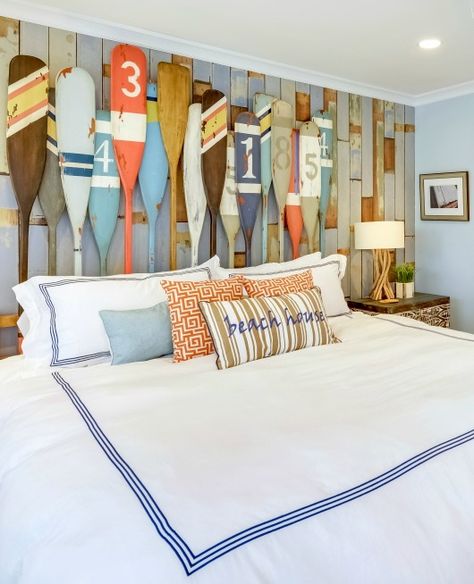 Painted Oars Headboard.... http://www.completely-coastal.com/2017/06/striking-coastal-bedroom-ideas-designer-look.html Oar Headboard, Bed Headboard Ideas, Coastal Bedroom Ideas, Luxury Coastal, Headboard Ideas, Painted Bedroom Furniture, Coastal Living Rooms, Coastal Bedrooms, Beach Cottage Decor