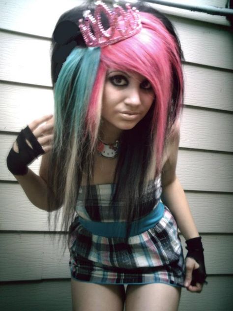 Vanna Venom Scene Kid Fashion, Scene Girl Fashion, Emo Scene Girls, Scene Queen, Emo Princess, Emo Girl Hairstyles, Emo Scene Hair, Scene Queens, Scene Outfits