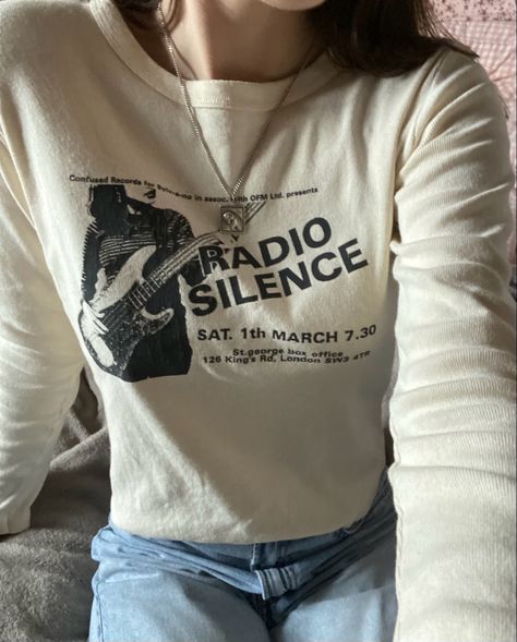 Radio Silence Long Sleeve, Radio Silence Top, Brandy Melville Radio Silence, Brandy Hoodie, Brandy Melville Aesthetic, Radio Silence, Fit Inspo, Gilmore Girls, Fitness Inspo