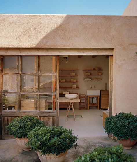 Creative Retreat, Potters House, Surf Shack, Casa Exterior, Dream Studio, Studio Space, Elle Decor, House Inspo, Puglia