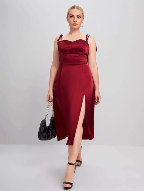 Satin Dresses On Plus Size, Satin Dress Styling Plus Size, Dress For Fat Women, Saten Dress, Plus Size Robes Satin, Satin Dresses Plus Size Shein, Satin Dresses Plus Size Boohoo, Plus Size Satin Dress, Mid Size Fashion