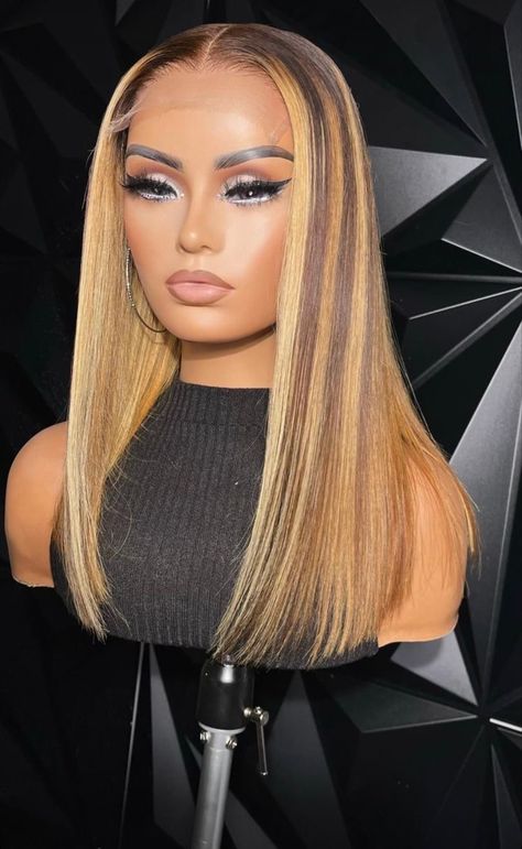 Blonde Hair Ideas Black Women, Long Frontal Wig Hairstyles, Blonde Closure Wig, Blonde Frontal Wig, Honey Blonde Wig, Lace Wigs Styles, Color Wigs, Highlight Color, Frontal Wig Hairstyles