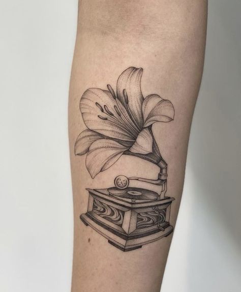 Swing Tattoo, Floral Tattoo Sleeve, Dream Tattoos, Black Ink Tattoos, Elegant Tattoos, Dope Tattoos, Simplistic Tattoos, Creative Tattoos, Piercing Tattoo