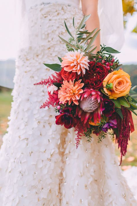 autumn wedding bouquet, photo by Nicole Baas Photography http://ruffledblog.com/seasonal-autumn-wedding-in-new-england #dahlia #weddingbouquet #bouquets Dahlia Bridal Bouquet, Dahlia Wedding Bouquets, Dahlias Wedding, Dahlia Bouquet, Red Bouquet Wedding, Fall Wedding Bouquets, Fall Wedding Flowers, England Wedding, Fall Wedding Colors