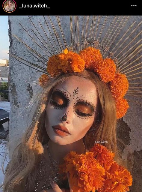 Dia De Los Muertos Makeup Ideas Simple, Halloween Costumes For Mexicans, Subtle Dia De Los Muertos Makeup, Mexican Makeup Look Traditional Party, Pretty Day Of The Dead Makeup, Orange Catrina Makeup, Dia Del Muerto Make Up, Catrina Halloween Costumes, Catrina Face Makeup