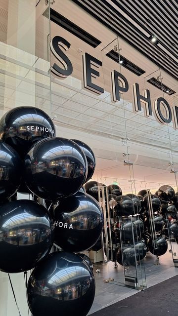 Westfield Stratford, Bubblegum Balloons, 55th Birthday, Giant Balloons, Come And See, Sephora, Behind The Scenes, Sydney, Balloons