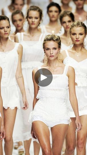 24K views · 3.3K reactions | Supermodels at #dolcegabbana#springsummer#2011#fashionshow#finale @dolcegabbana @patmcgrathreal | | iconic__models · Original audio 90's Victoria Secret Models, 2000s Victoria Secret Models, Rupaul Supermodel Of The World, Victoria Secret Models On The Runway 2000s, Ellen Von Unwerth Adriana Lima, Original Supermodels, Audio, Dolce And Gabbana, The Originals