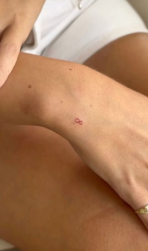 Small Icon Tattoos, Fineline Minimalist Tattoo, Cool Tattoo Placement Women, Minimalistic Hand Tattoos, Tattoo Placement Ideas Hidden, Simple Dainty Tattoos, College Tattoos, Cute Stick And Poke, 29 Tattoo