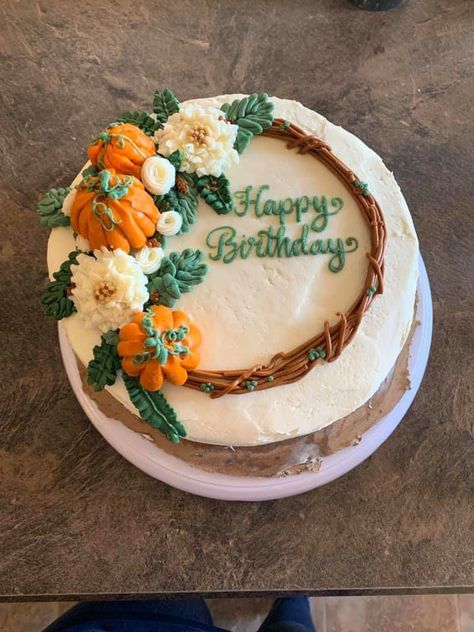 Pretty Fall Birthday Cakes, Fall Wreath Cake, Autumn Cake Ideas Birthday, Fall Themed Birthday Cake, Safeway Cakes, Fall Themed Cakes, Fall Cake Decorating, Fall Cake Designs, March Cake