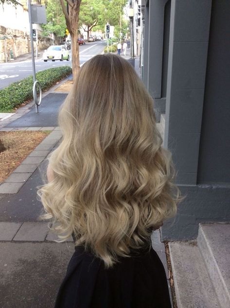 Balayage Ash Blonde, Seamless Balayage, Balayage Ash, Blonde Long Hair, Ash Blonde Hair, Blonde Hair Inspiration, Blonde Hair Looks, Brown Blonde Hair, Relaxed Hair