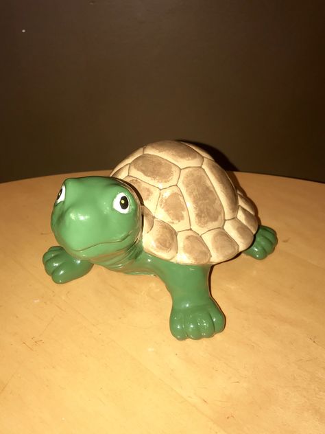 Turtle Pottery Painting, Ceramic Turtle Painting Ideas, Turtle Pottery Ideas, Painted Ceramic Turtles, Ceramics Turtle, Terracotta Turtle, Clay Turtle, Ceramic Turtle, Diy Ceramic