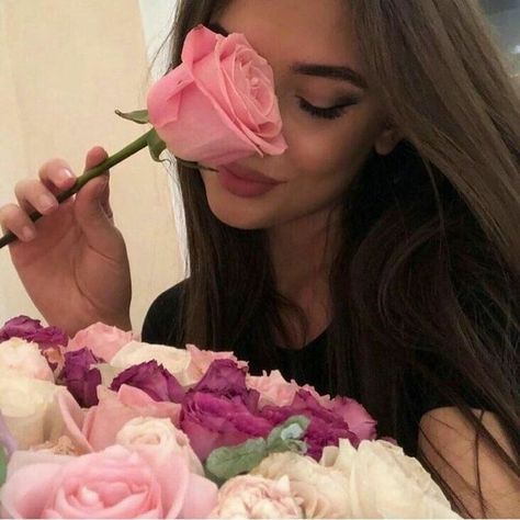 Elena Abelli The Sweetest Oblivion, Elena Abelli, The Sweetest Oblivion, Childhood Tv Shows, Love Smile Quotes, Beautiful Bouquet Of Flowers, Oblivion, Character Aesthetic, Feminine Energy