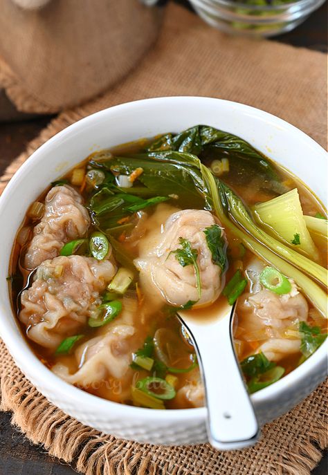 Try this wonton soup recipe cooked in flavourful broth, with frozen wontons, wok chop, sauces and vegetables all under 30mins, making this homemade wonton soup better than your Chinese Restaurant takeout. #wontonsoup #savorybitesrecipes #chickenwontons #soup Win Ton Soup, Wonton Chicken Soup, Chinese Broth Soup Recipes, Won Ton Noodle Soup Recipe, Crockpot Wonton Soup Slow Cooker, Won Ton Soup Recipe Easy, Spicy Wonton Soup Recipe, Wonton Soup With Frozen Wontons, Chinese Wonton Soup Recipe