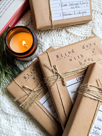 Blind Book Date Ideas, Book Date Ideas, Blind Date With A Book Ideas Wraps, Blind Date With A Book Ideas, Book Date, Blind Date With A Book, Date With A Book, Book Exchange, Diy Blinds