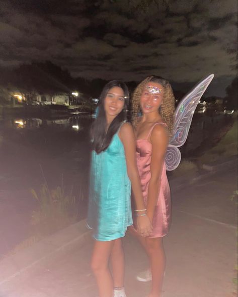 Halloween Costume Ideas Fairy, Fairies Halloween Costume, Costume Ideas Fairy, Cute Fairy Costume, Aesthetic Fairy Costume, Fairies Halloween, Cute Costume Ideas, Halloween Costume Aesthetic, Cute Halloween Costume Ideas