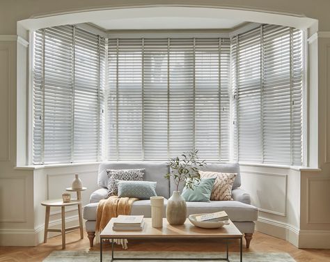 Venetian Blinds Bay Window, Room Panelling, Box Bay Window, Lavish Living Room, Lounge Room Styling, Living Room Panelling, Office Blinds, Grey Blinds, White Blinds