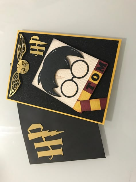 Diy Gifts Harry Potter, Harry Potter Lettering, Cartoons Krishna, Harry Potter 6, Harry Potter Cards, Cumpleaños Harry Potter, Itachi Uchiha Art, Diy Classroom Decorations, Festa Harry Potter