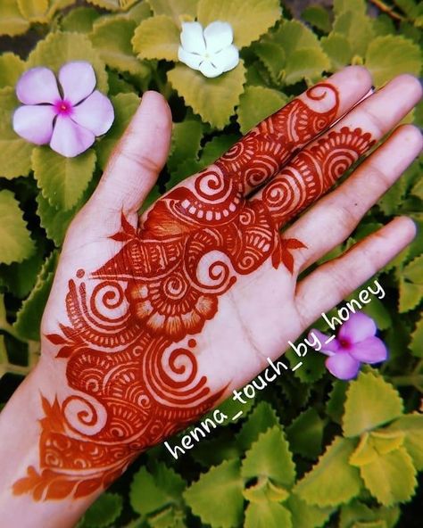 Bale Mehndi Design, Eid Mehndi Designs Front Hand, Front Hand Mehndi Design, Front Hand Mehndi, Eid Mehndi, Front Mehndi Design, Palm Mehndi Design, Simple Arabic Mehndi Designs, Hand Mehndi Design