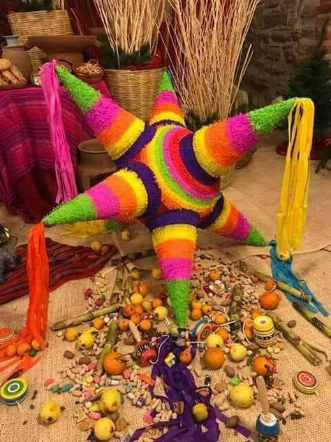 Mexican Christmas Decorations, Dia De Los Muertos Decorations Ideas, Mexican Baby Shower, Fiesta Mickey Mouse, Piñata Ideas, Diy Pinata, Fiesta Theme Party, Mexican Holiday, Mexican Christmas