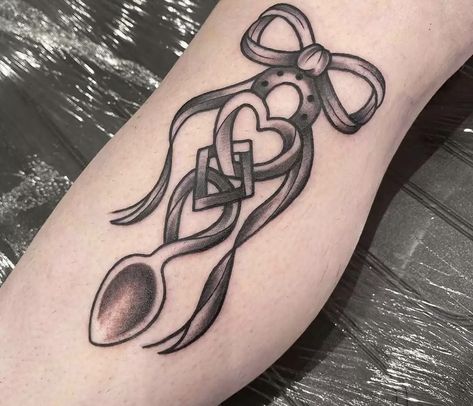 Welsh Love Spoon Tattoo, Love Spoon Tattoo, Welsh Tattoo Ideas, Spoon Tattoo, Welsh Tattoo, Tattoos 2023, Welsh Love Spoons, Love Spoons, Love Articles