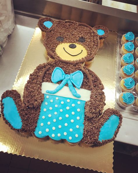 Teddy bear cupcake cake Teddy Bear Cupcake Cake, Teddy Bear Cupcakes Ideas, Pull Apart Teddy Bear Cupcakes, Gender Reveal Pull Apart Cupcakes, Teddy Bear Baby Shower Cake Boys, Bear Cupcake Cake, Pull Apart Bear Cupcake Cake, Teddy Bear Pull Apart Cupcake Cake, Baby Shower Cupcake Cake