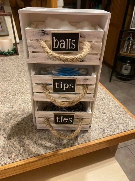 Diy Dollar Store Organization Ideas, Dollar Store Storage, Dollar Store Candlesticks, Dollar Store Organization Ideas, Store Organization Ideas, Easy Dyi, Dollar Store Organization, Dollar Tree Baskets, Dollar Store Bins