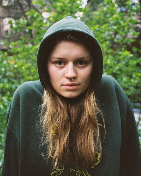 Marie Ulven, Girl In Red, Red Baby, Indie Music, Female Singers, I Love Girls, Girl Bands, Wearing Red, Her Music