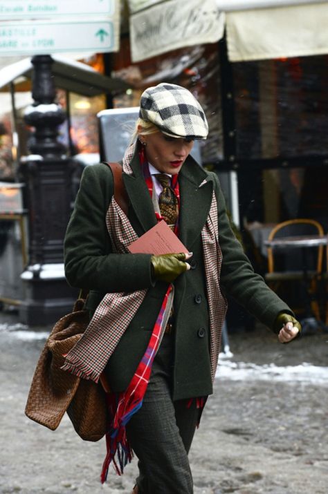 Street Style featuring BV Flat Cap Women Outfits, Cap Women Outfit, Flat Cap Women, Women Wearing Ties, Tommy Ton, Mens Fashion Edgy, Cap Women, Women Street, Flat Cap