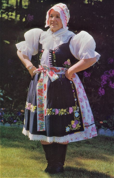 The Embroidery of Traditional Czech Aprons | Tres Bohemes Czech Clothing, Peasant Costume, Threads Magazine, Traditional Hairstyle, Hungarian Embroidery, Folk Clothing, Embroidered Apron, Festival Shirts, Folk Embroidery