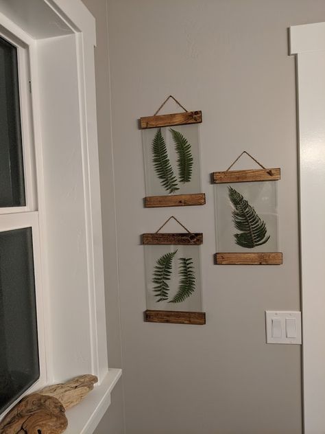 Hanging Glass Frames, House To Home, Jute Hanging, Glass Picture Frames, Hanger Diy, Frame Ideas, Hanging Picture Frames, Diy Picture Frames, Double Glass