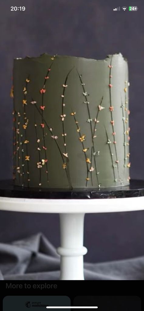 Elegant Cake Design, 14th Birthday Cakes, Birthday Cake Decorating Ideas, Chocolate Dishes, Fantasy Cake, Beautiful Cake Designs, Green Cake, Modern Cakes, Colour Mixing