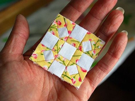 How to Tame Those Tiny Fabric Pieces (Without Losing Your Mind or Your Patience) – Quilts, Quips, and other Nearsighted Adventures Dollhouse Quilt, Dear Jane Quilt, Mini Quilt Patterns, Miniature Quilts, Patch Aplique, Sampler Quilt, Doll Quilt, Quilting Techniques, Rolling Stone