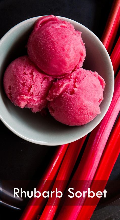 Rhubarb Sorbet, Granitas, Dessert Thermomix, Sorbet Recipe, Sorbet Recipes, Rhubarb Recipes, Ice Cream Popsicles, Köstliche Desserts, Freezer Friendly