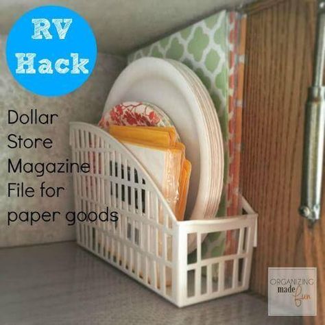 Diy Storage For Small Spaces, Auto Camping, Kitchen Storage Hacks, Beach Hacks Clever Ideas, Beach Hacks Kids, Rv Organization, Magazine Files, Camper Storage, Small Kitchen Storage