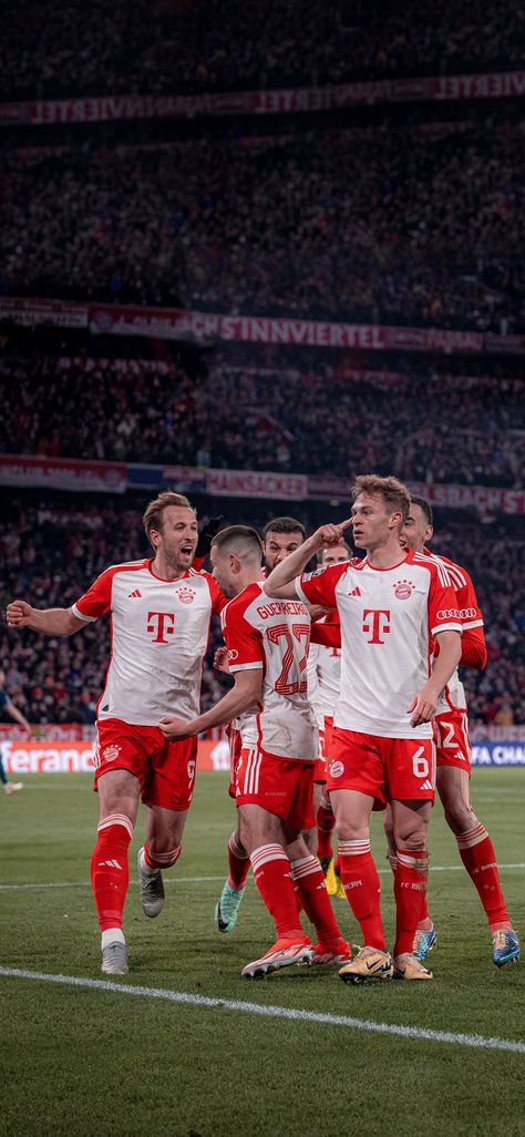 Football Bayern Munich, Bayren Munchin Wallpaper, Wallpaper Bayern Munchen, Fc Bayern Munich Wallpapers, Soccer Player Wallpaper, Aesthetic Football Wallpaper, Bayern Munich Players, Fussball Wallpaper, Bayern Munich Wallpapers