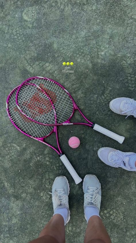 Lawn Tennis Aesthetic, Tennis Asthetic Picture, Athletic Goals, Mode Tennis, Tennis Core, Exercise Outfits, Tennis Lifestyle, Tennis Pictures, Tennis Photos