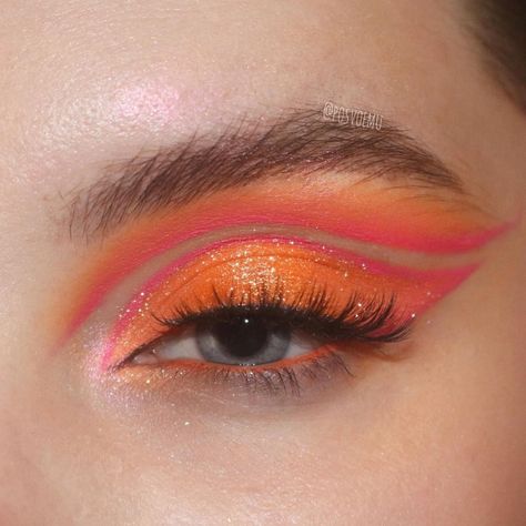 ColourPop Cosmetics on Instagram: “🍹🍹🍹tequila sunrise 🍹🍹🍹 - wearing: orange you glad palette  - @posvoemu” Makeup Yeux, Mekap Mata, Make Up Inspiration, Smink Inspiration, Eye Makeup Designs, Colorful Eye Makeup, Tequila Sunrise, Edgy Makeup, Makeup Eye Looks