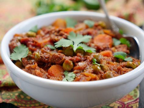 Ground Lamb Curry Recipes, Ground Lamb Curry, Lamb Recipes Indian, Indian Goat, Beets Recipes, Ground Lamb Recipes, Lamb Curry Recipes, Goat Recipes, Lamb Curry