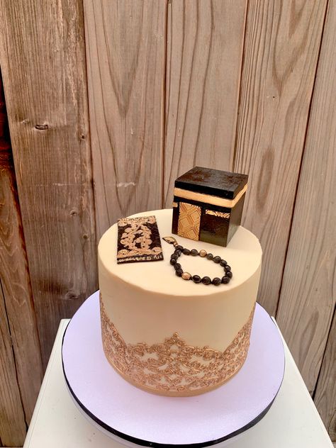 Umrah Cake Ideas, Umrah Mubarak Cake Ideas, Eid Ul Adha Cake, Hajj Cake, Extravagant Cakes, Dentist Cake, Umrah Mubarak, Decorator Frosting, Eid Crafts