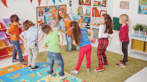 How to incorporate physical activity into the school day through games and yoga to promote healthier, more active lifestyles. Kids Classroom Decor, Printable Lesson Plans, Effective Learning, Kids Classroom, Student Motivation, Special Education Classroom, Yoga For Kids, Childhood Education, Physical Education